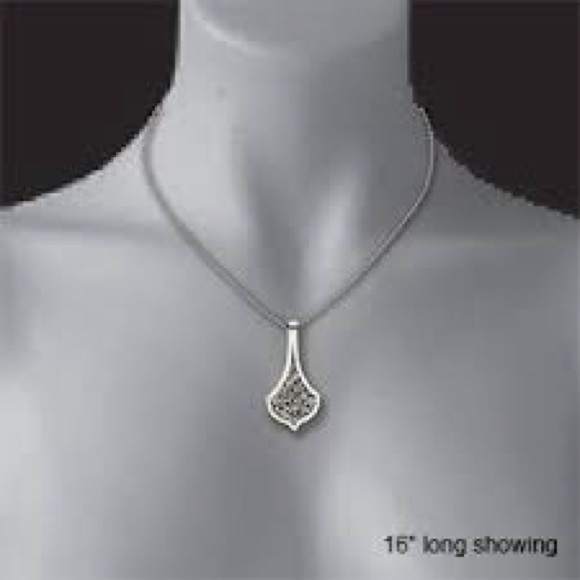 NWOT Belle Brook Barer Sevilla Sterling Silver Filigree/Diamond Necklace
